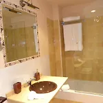 מלון Valle Del Silencio 3*